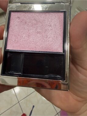 Suqqu Cosmic Pink Highlighter Shade 103